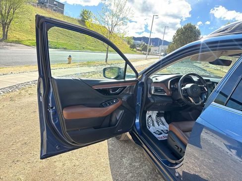 Used 2021 Subaru Outback Touring XT image 10