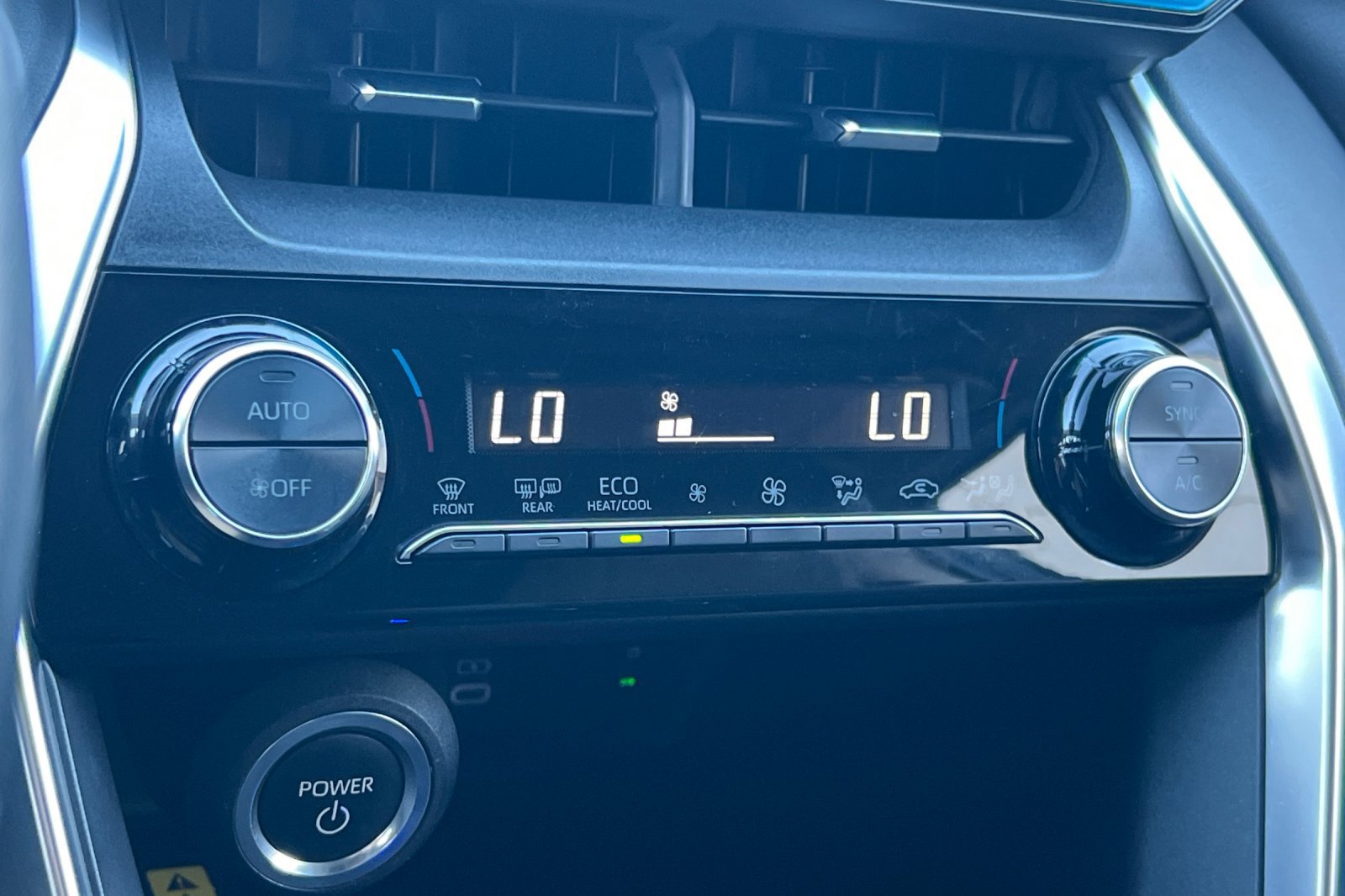 Certified 2024 Toyota Venza LE AWD/4WD image 20