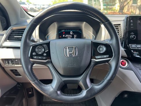 Used 2018 Honda Odyssey EX-L image 17