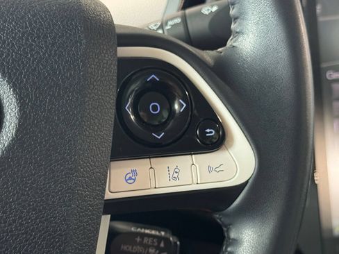 Used 2017 Toyota Prius Prime Advanced FWD image 28