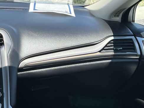 Used 2019 Ford Fusion SEL FWD image 33