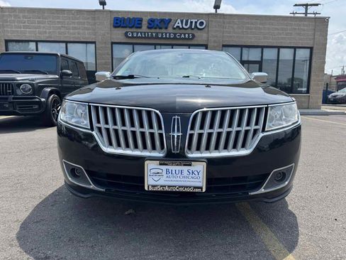 Used 2011 Lincoln MKZ image 2
