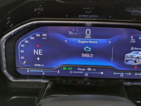 Used 2023 Chevrolet Silverado 1500 LT w/ Z71 Off-Road Package image 24