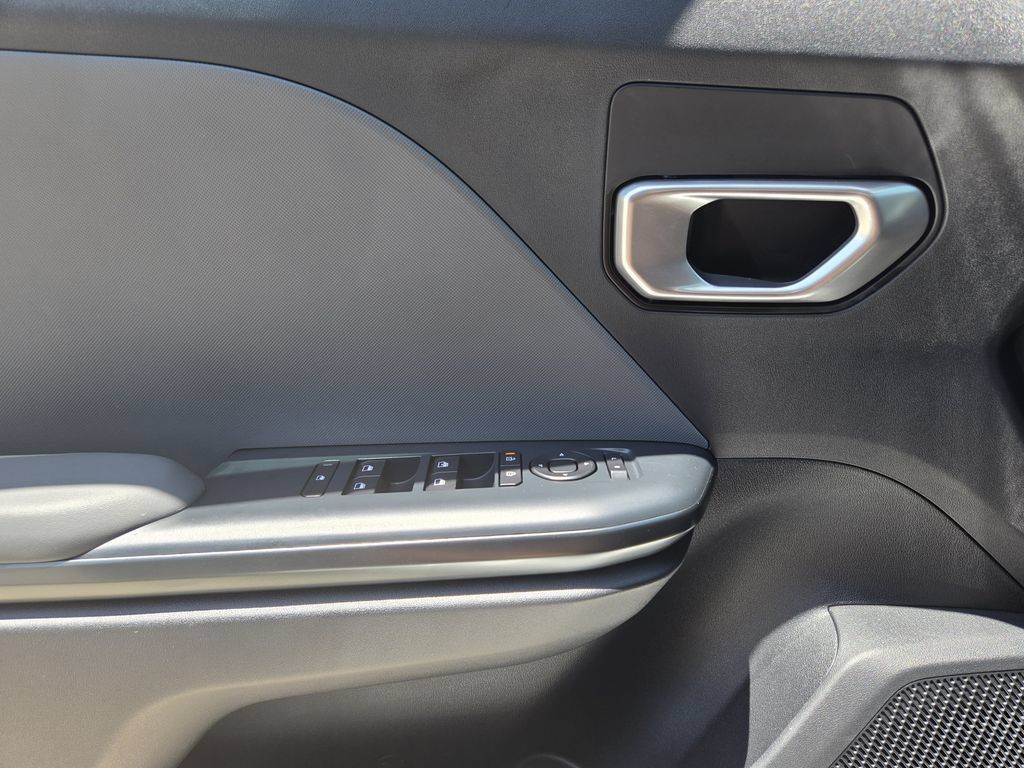 New 2026 Kia K4 FWD image 16