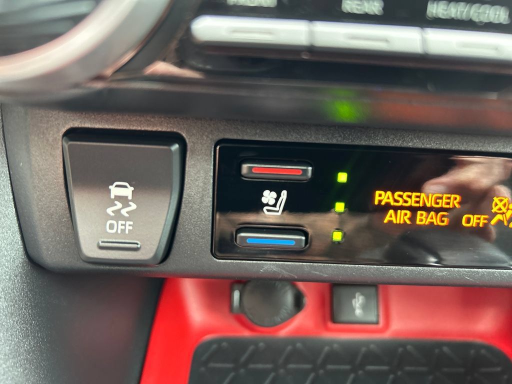 Certified 2021 Toyota RAV4 TRD Off-Road w/ TRD Off-Road Weather Package AWD/4WD image 31