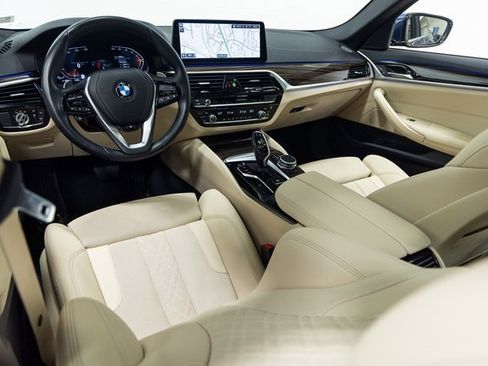 Certified 2022 BMW 540i xDrive w/ Convenience Package image 23