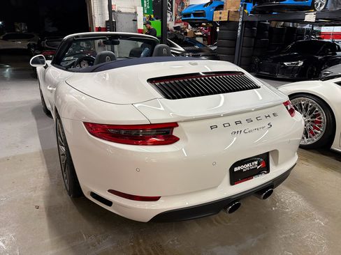 Used 2017 Porsche 911 Carrera S image 9