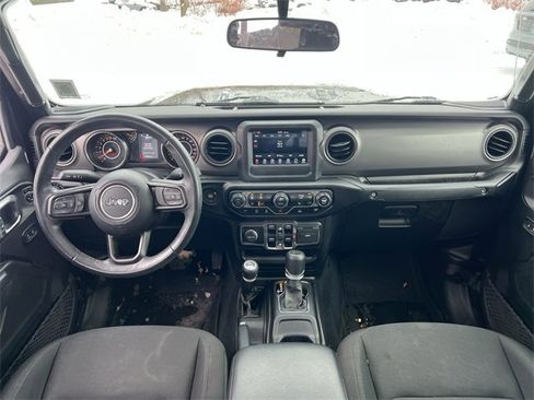 Used 2022 Jeep Gladiator Willys image 20