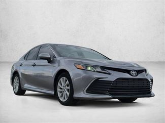 Used 2021 Toyota Camry LE FWD video 3