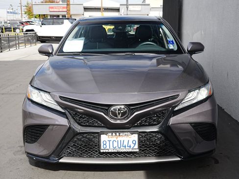 Used 2020 Toyota Camry XSE image 2