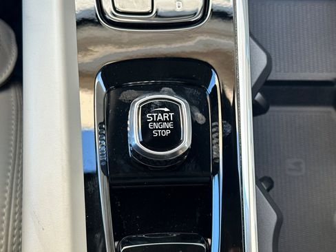 New 2026 Volvo XC60 B5 Ultra w/ Protection Package Premier AWD/4WD image 25