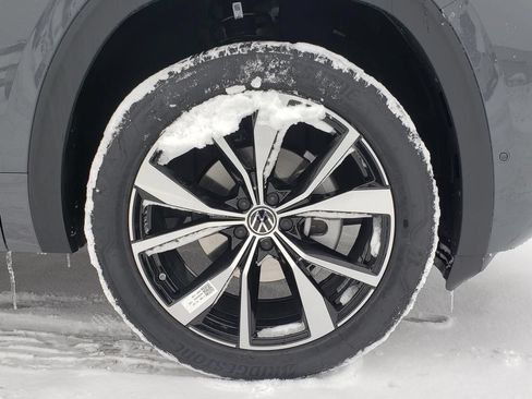 New 2026 Volkswagen Atlas Cross Sport SEL Premium R-Line AWD/4WD image 12