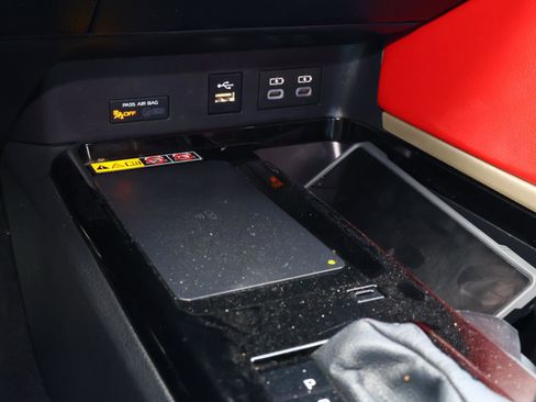 Used 2025 Toyota Camry XSE w/ Premium Plus Package image 27