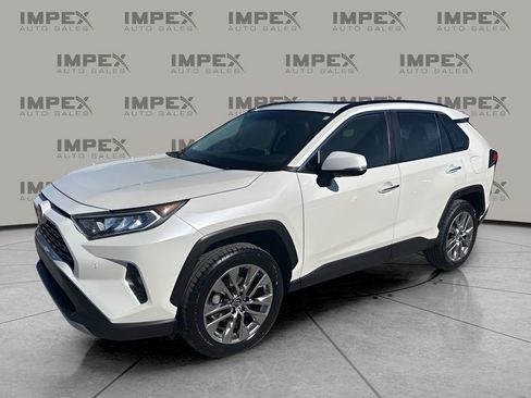 Used 2019 Toyota RAV4 Limited image 1