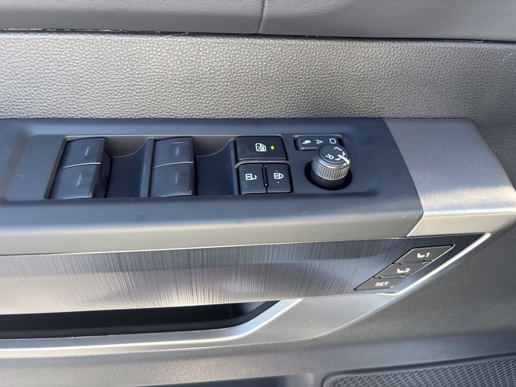 New 2026 Toyota Tundra Platinum AWD/4WD image 8