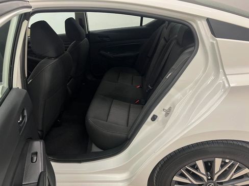 Used 2025 Nissan Altima 2.5 SV image 22
