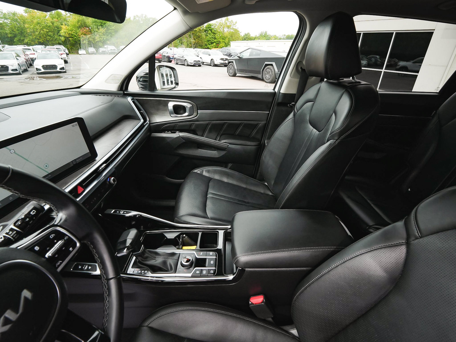 Used 2024 Kia Sorento SX AWD/4WD image 32