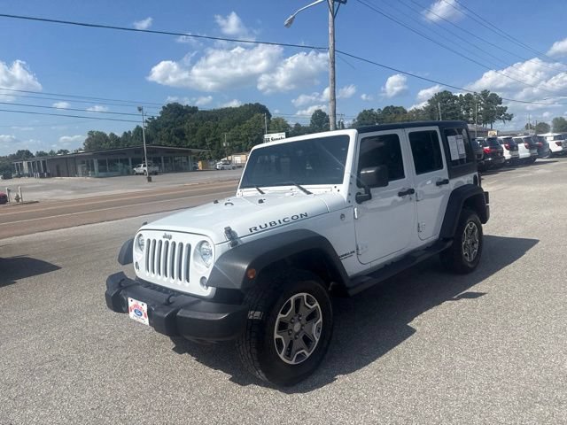 Used 2015 Jeep Wrangler Unlimited Rubicon w/ Connectivity Group AWD/4WD image 4