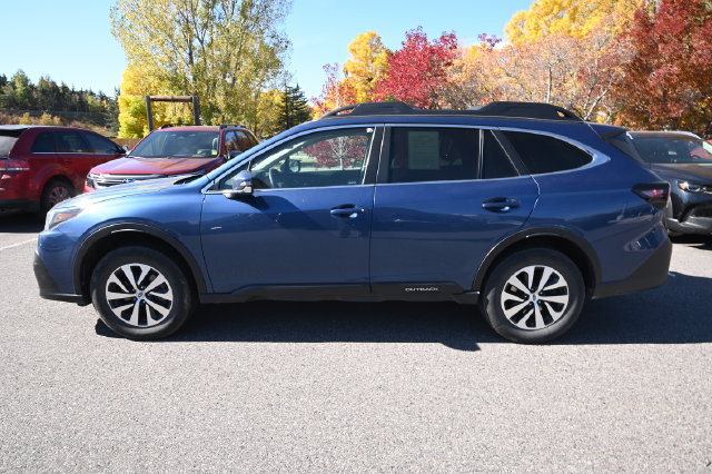 Used 2022 Subaru Outback Premium w/ Popular Package #1 AWD/4WD image 2