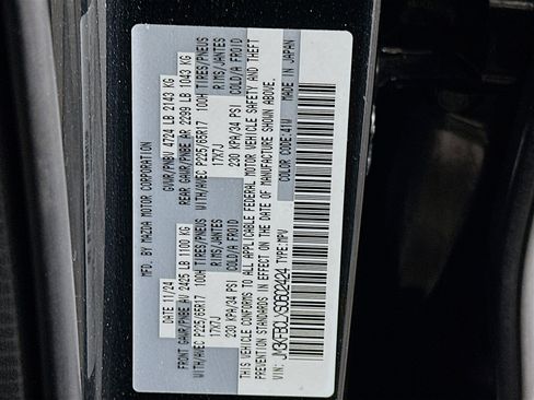 Used 2025 MAZDA CX-5 AWD 2.5 S w/ Preferred Package image 12