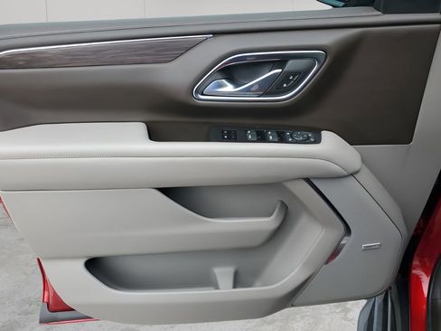 Used 2024 Chevrolet Tahoe LT w/ Luxury Package image 26