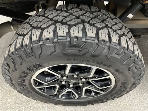 Used 2021 Ford F150 XLT w/ Equipment Group 301A Mid AWD/4WD image 17