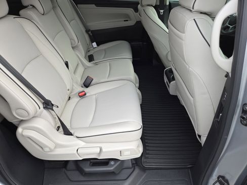 New 2026 Honda Odyssey Touring image 24