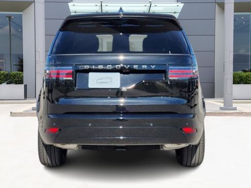 New 2025 Land Rover Discovery Dynamic SE image 6