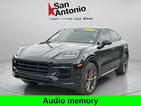 Used 2024 Porsche Cayenne S AWD/4WD image 6