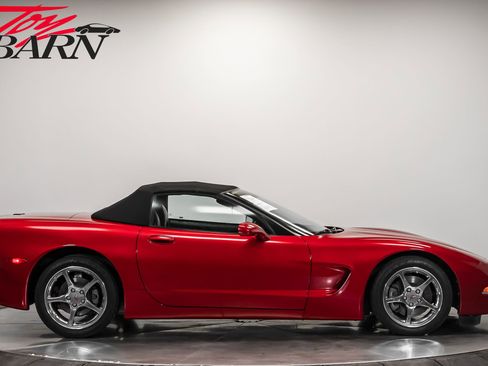 Used 2001 Chevrolet Corvette Convertible w/ Preferred Equipment Group2 image 14