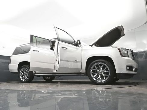 Used 2018 GMC Yukon XL SLT w/ Open Road Package AWD/4WD image 36