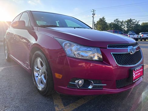 Used 2014 Chevrolet Cruze LT w/ All-Star Edition FWD image 4