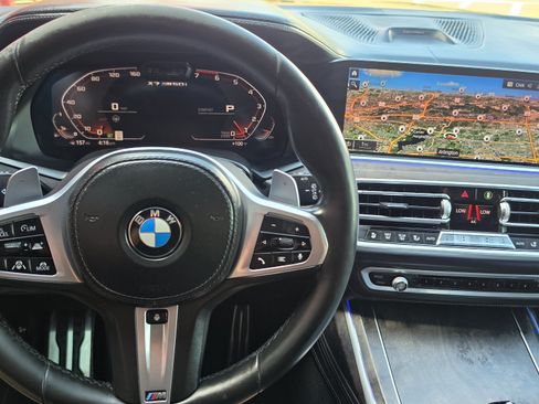 Used 2020 BMW X7 M50i w/ Dynamic Handling Package AWD/4WD image 50