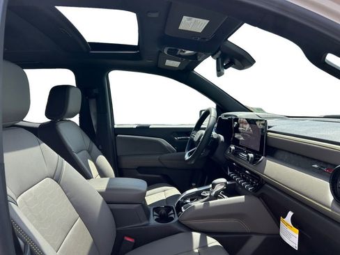 New 2026 Chevrolet Colorado ZR2 AWD/4WD image 17