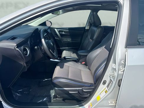 Used 2017 Toyota Corolla SE FWD image 5