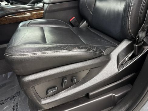 Used 2020 Chevrolet Tahoe LT RWD image 34