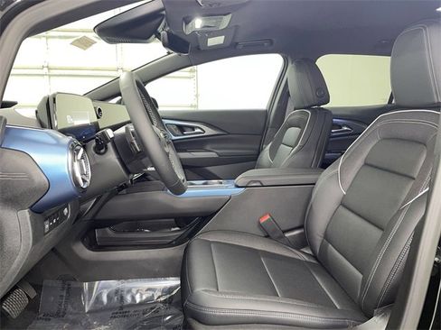 New 2026 Chevrolet Equinox EV LT image 23