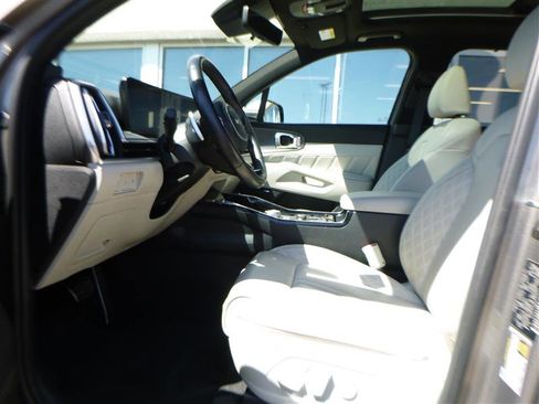 Used 2025 Kia Sorento SX Prestige AWD/4WD image 5