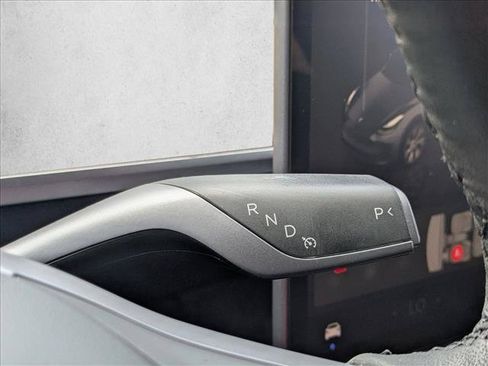 Used 2023 Tesla Model Y Long Range AWD/4WD image 12