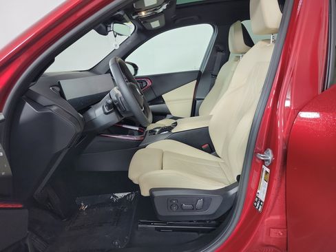 Certified 2025 BMW X3 xDrive30i w/ Premium Package image 15