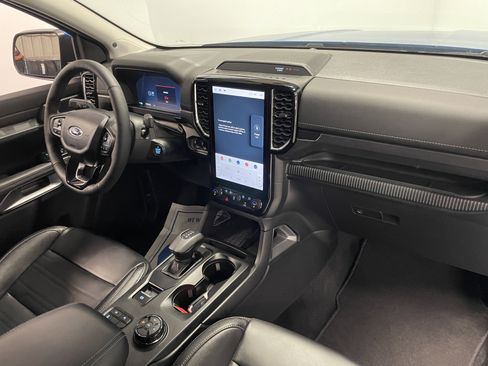 Used 2024 Ford Ranger Lariat w/ Advanced Towing Package image 17