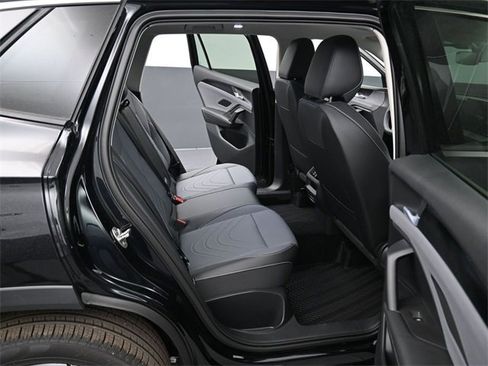 New 2026 Volkswagen Tiguan SE image 13