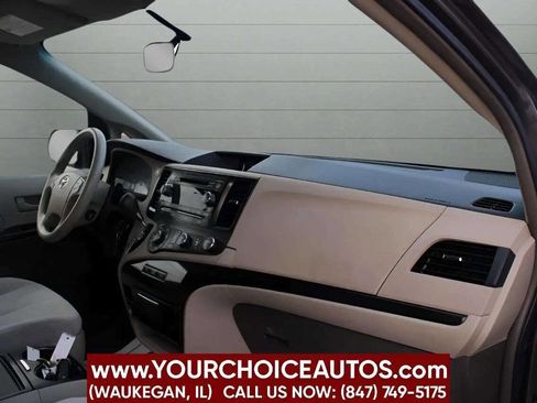 Used 2012 Toyota Sienna LE image 22