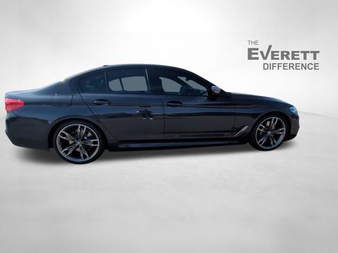Used 2019 BMW M550i xDrive image 3
