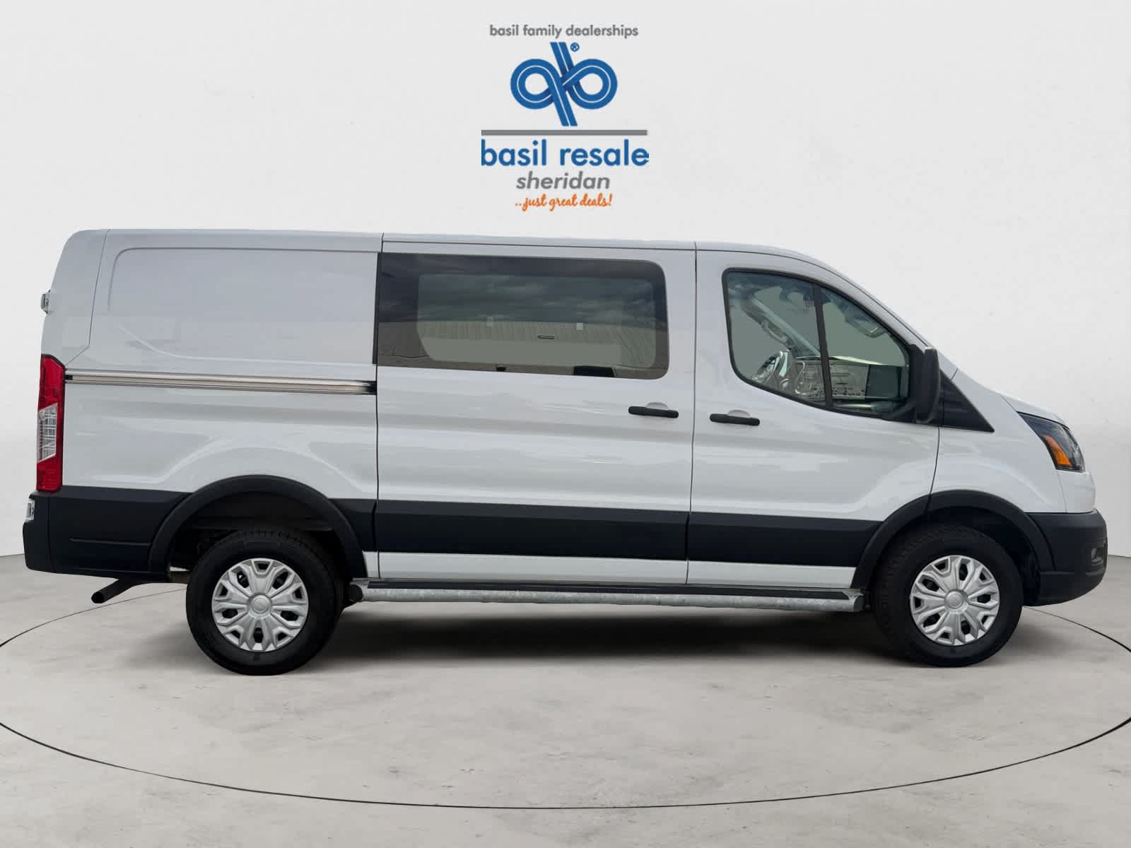 Used 2025 Ford Transit 250 Low Roof w/ Exterior Upgrade Package RWD image 8
