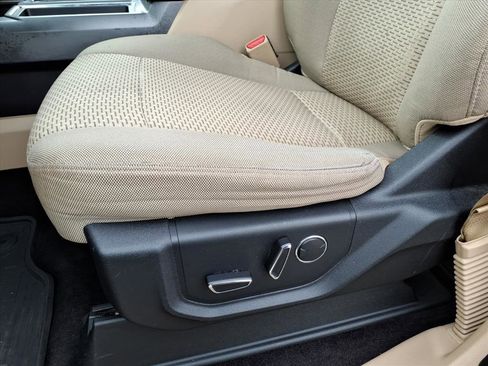 Used 2015 Ford F150 XLT w/ Equipment Group 302A Luxury image 10