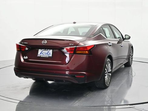 Certified 2024 Nissan Altima 2.5 SV FWD image 3