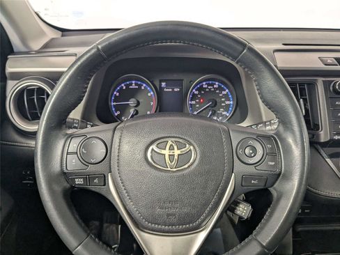 Used 2017 Toyota RAV4 XLE image 13