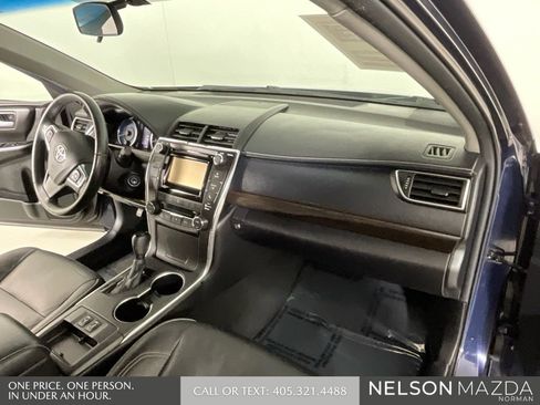 Used 2015 Toyota Camry XLE image 31