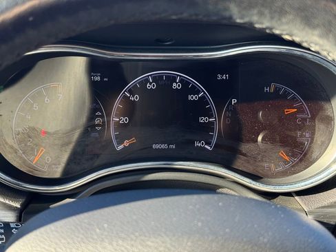 Used 2020 Jeep Grand Cherokee Limited image 33